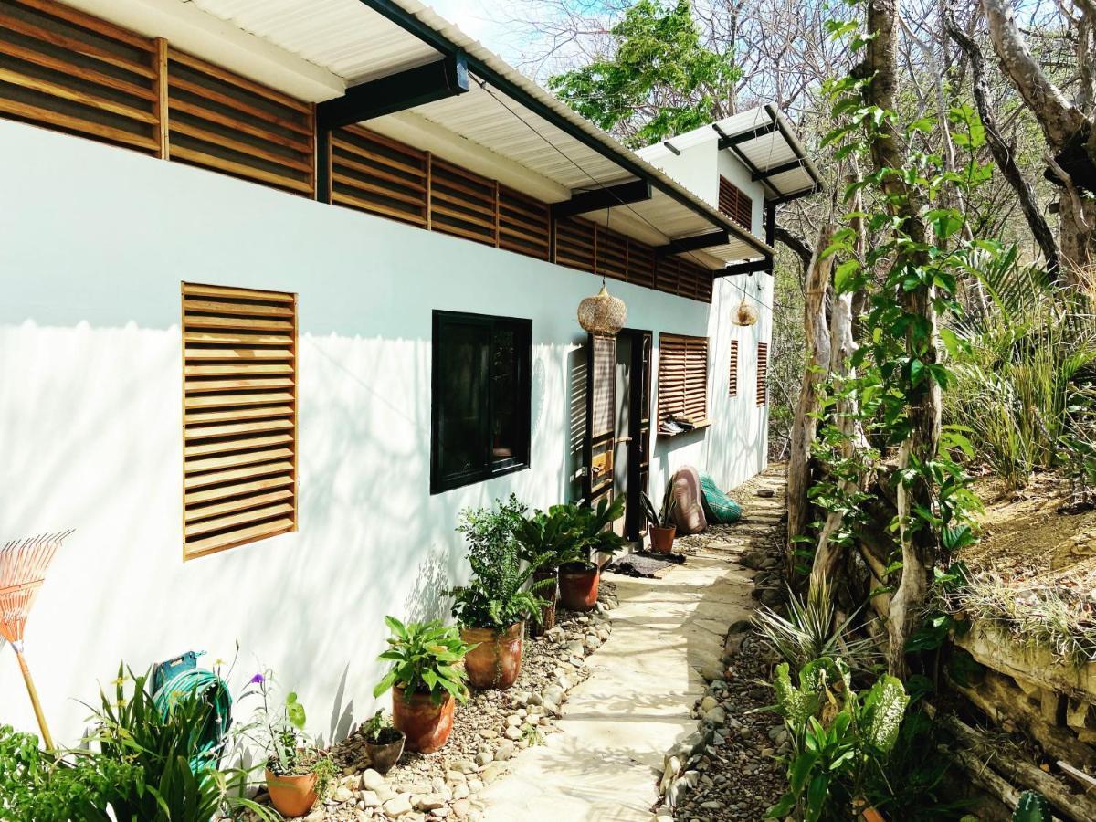 Nosotros Playa Maderas - Surf House & Casitas Villa ภายนอก รูปภาพ