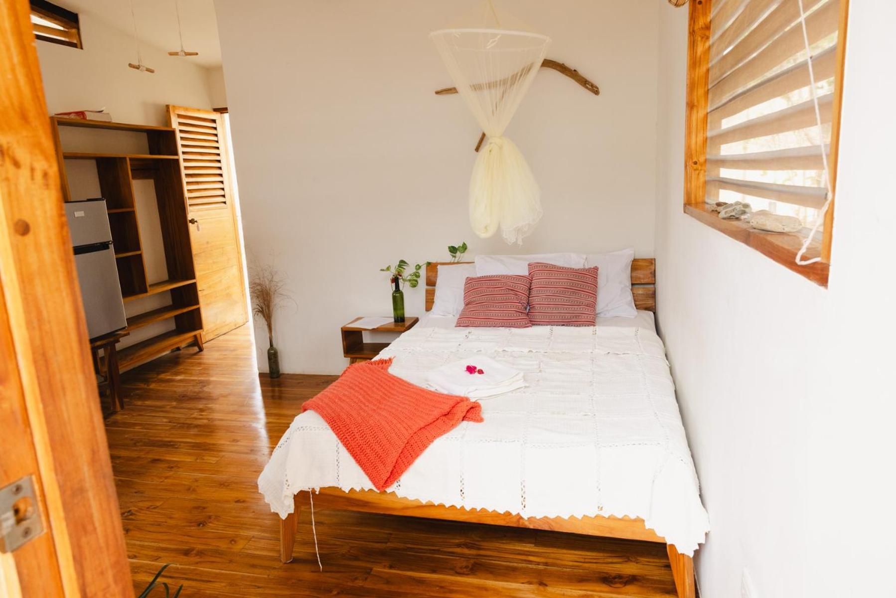 Nosotros Playa Maderas - Surf House & Casitas Villa ภายนอก รูปภาพ